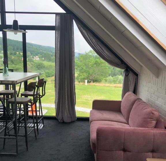 标准工作室, Bieszczadzka Stodoła