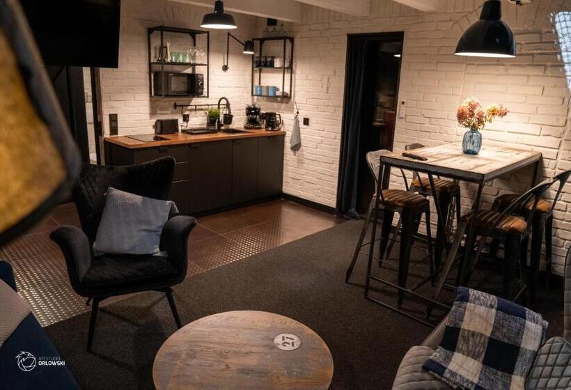 一居室高级别墅, Bieszczadzka Stodoła