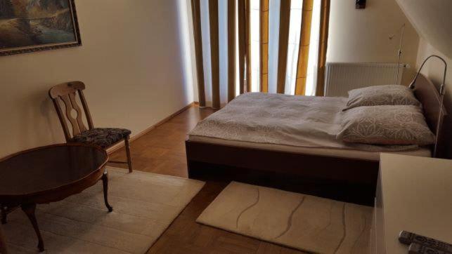 חדר לארבעה סטנדרטי עם מרפסת, Dom Kkk