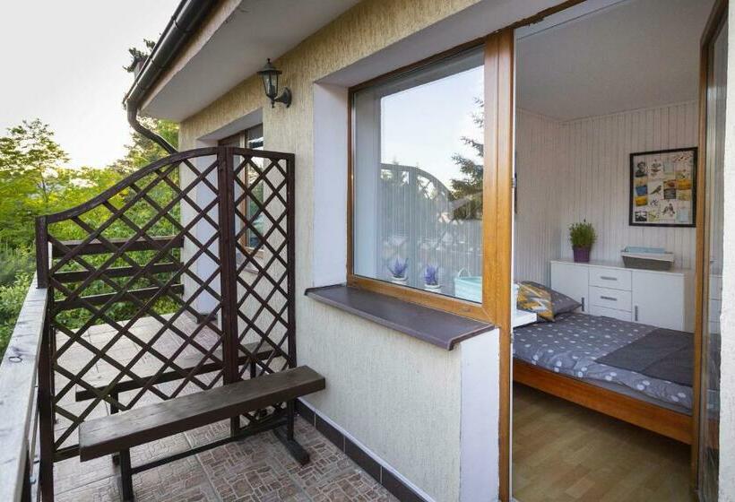 Номер Стандарт с Балконом, Gniazdo. Apartamenty, Pokoje
