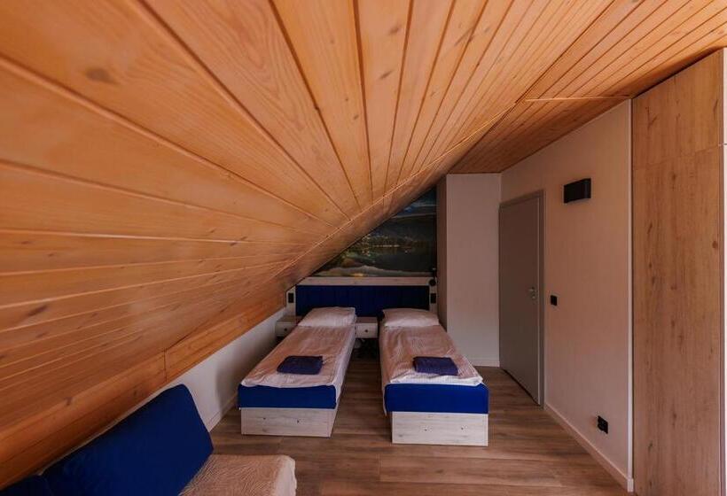 バルコニー付スタンダード４ベッドルーム, Pokoje Marta