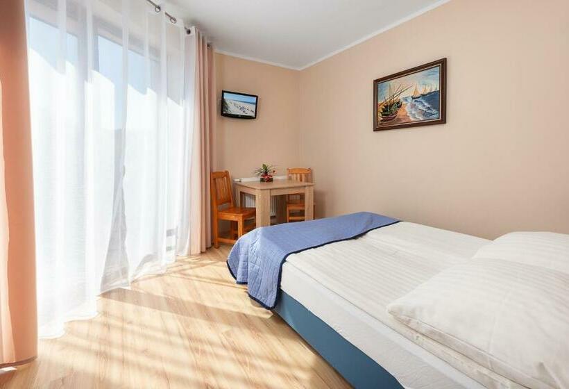 Номер Стандарт, Willa Octavia