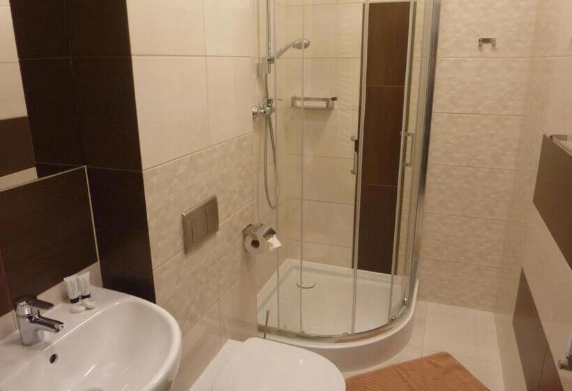 חדר סטנדרט, Centrum Promocji Leśnictwa W Mucznem