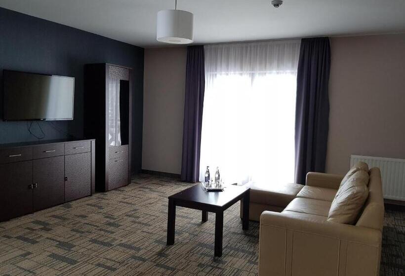 דירה בת חדר שינה 1 עם נוף, Centrum Promocji Leśnictwa W Mucznem