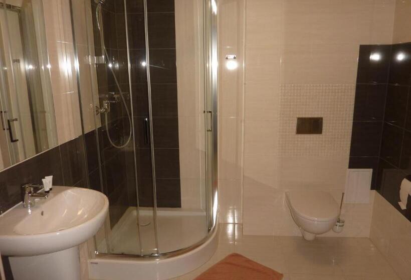 דירה בת חדר שינה 1 עם נוף, Centrum Promocji Leśnictwa W Mucznem