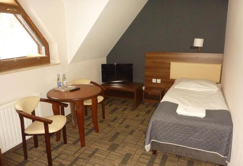 חדר סטנדרט, Centrum Promocji Leśnictwa W Mucznem