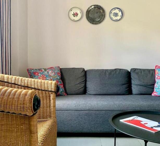 スタンダードスタジオ, Uroczysko Gryżyna