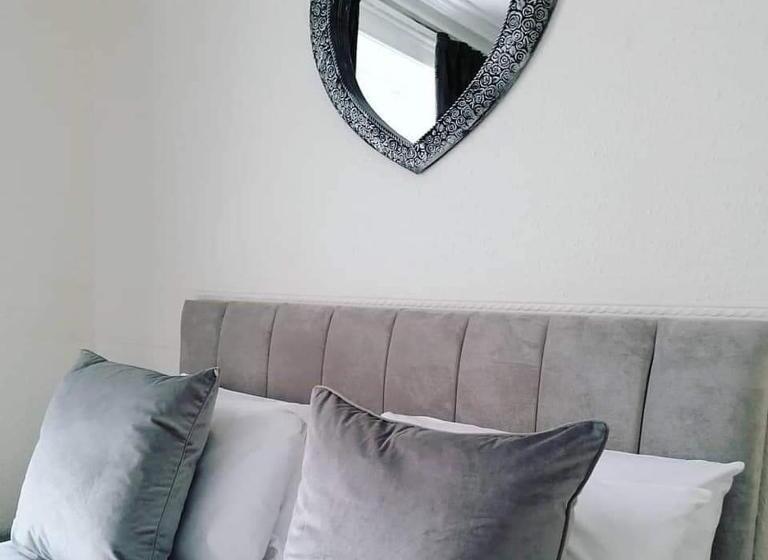 패밀리 룸, Abbey House B & B