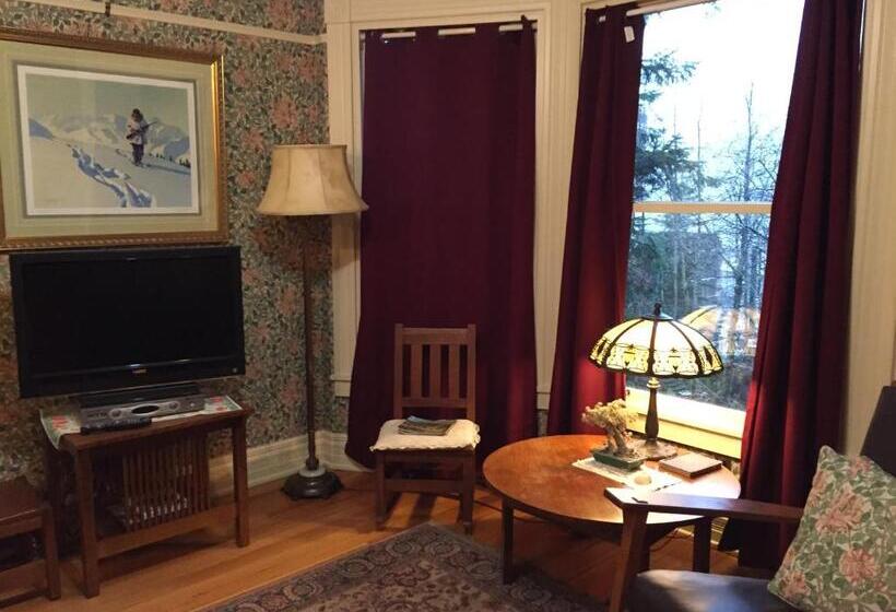 חדר סטנדרט עם מיטת קינג, Alaska's Capital Inn Bed And Breakfast