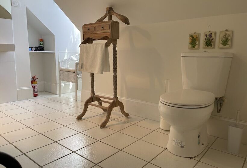 غرفة قياسية, Cambridge House