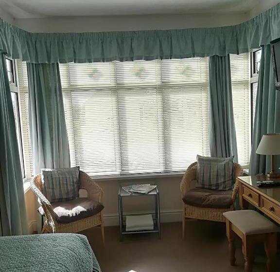 コンフォートルーム, Beech Lodge Guest House