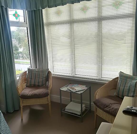 コンフォートルーム, Beech Lodge Guest House