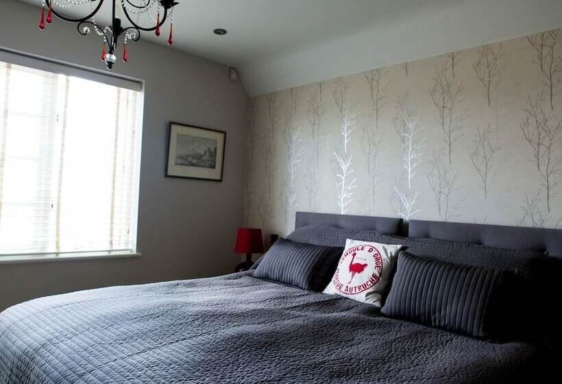Люкс Повышенной Комфортности, Birch House Bed & Breakfast