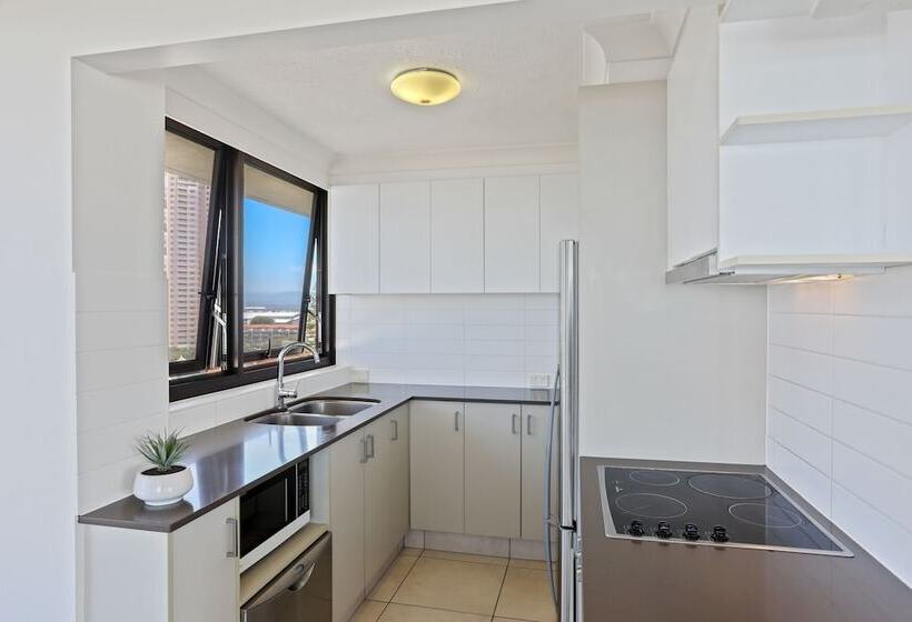 Апартаменты 2 Спальни Боковой Вид на Море, Boulevard North Holiday Apartments