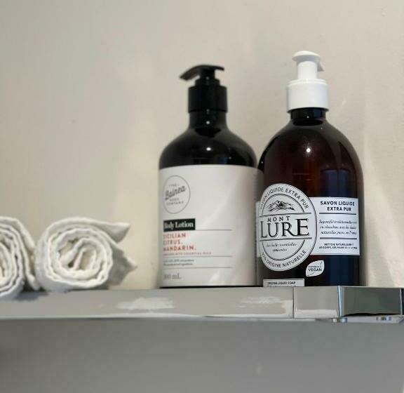 غرفة قياسية, Cambridge House