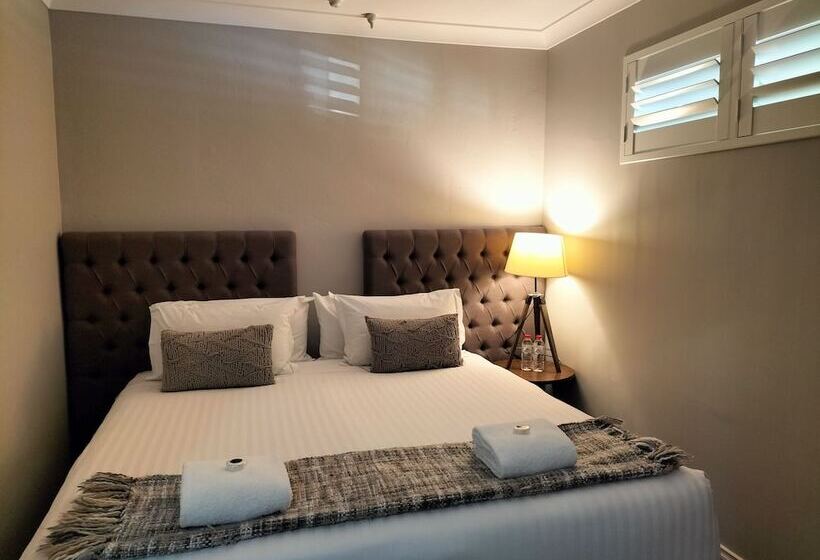 سوئیت خانواده 2 خوابه, De Russie Boutique