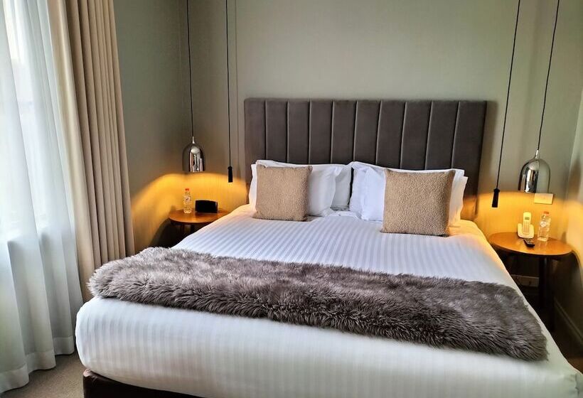 סוויטה משפחתית 2 חדרי שינה, De Russie Boutique