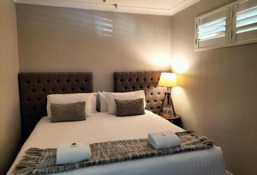 סוויטה משפחתית 2 חדרי שינה, De Russie Boutique