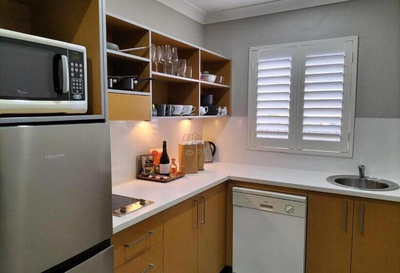 سوئیت خانواده 2 خوابه, De Russie Boutique