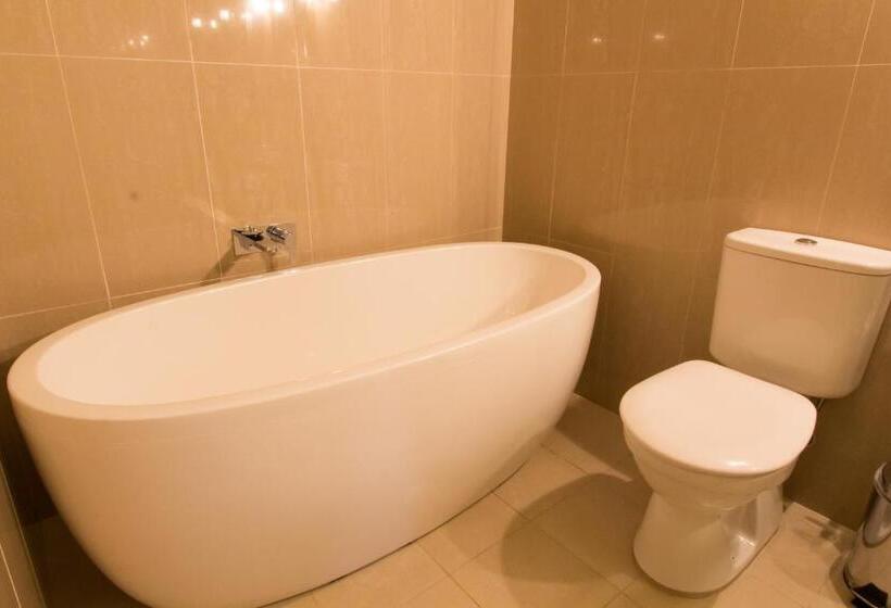 سوئیت پرزیدنت, De Russie Boutique