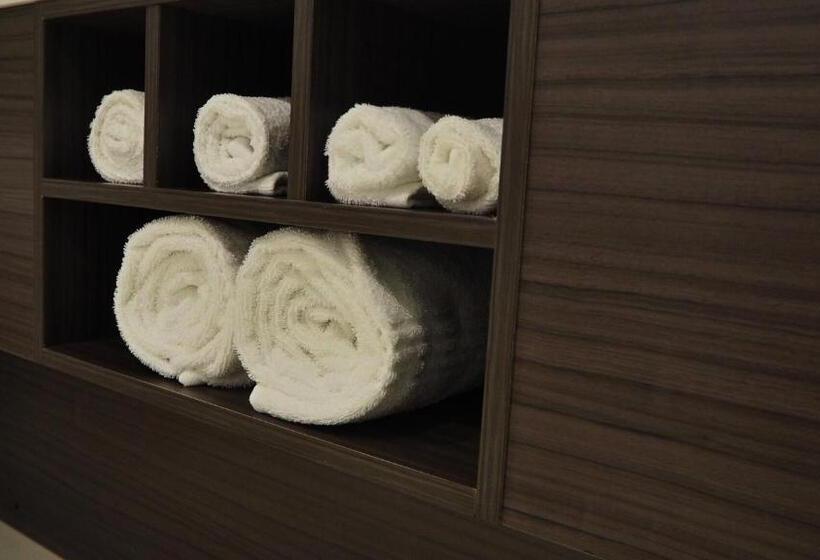 سوئیت پرزیدنت, De Russie Boutique