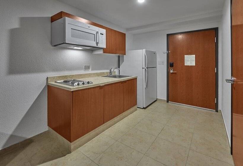 スイート, Extended Suites Monterrey Aeropuerto