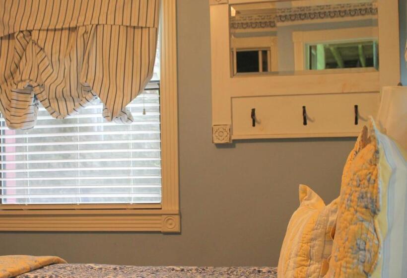 سوییت, Hidden Springs Bed And Breakfast