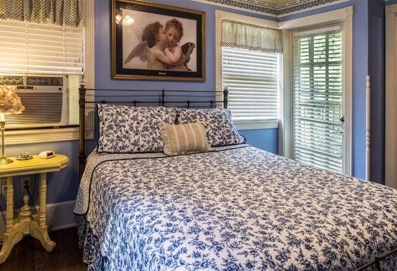 سوییت, Hidden Springs Bed And Breakfast