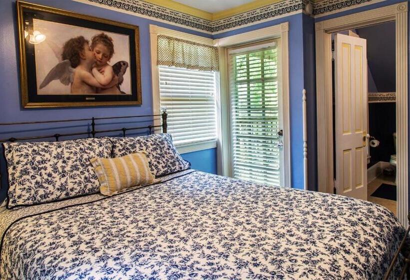 سوییت, Hidden Springs Bed And Breakfast