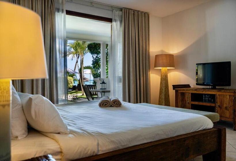 Полулюкс Вид на Море, Constance Sakoa Boutik