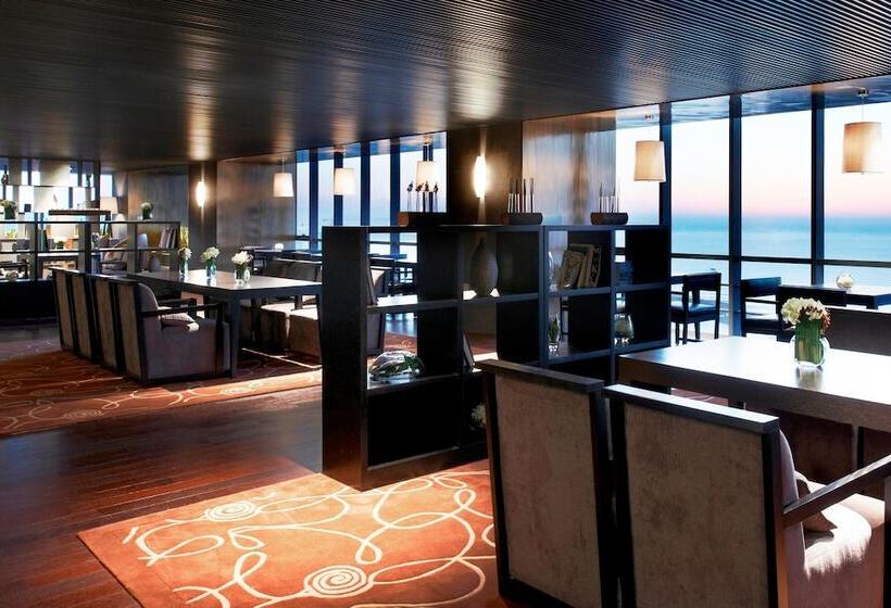Номер Стандарт 2 Двуспальные Кровати, Four Points By Sheraton Qingdao, West Coast