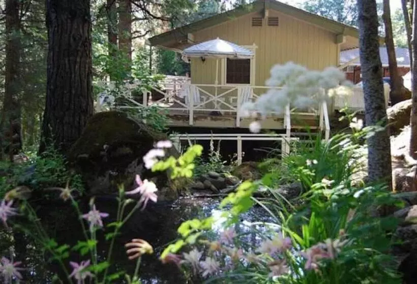 スタンダードルーム, Narrow Gauge Inn