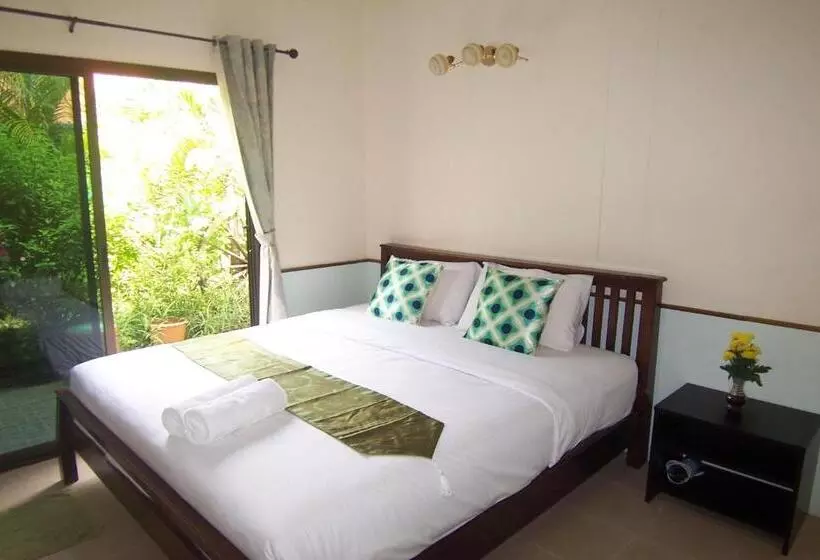اتاق استاندارد با تخت بزرگ, Phuket Airport Overnight