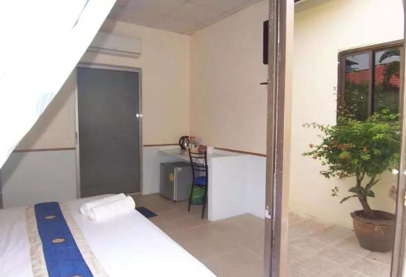 اتاق استاندارد با تخت بزرگ, Phuket Airport Overnight