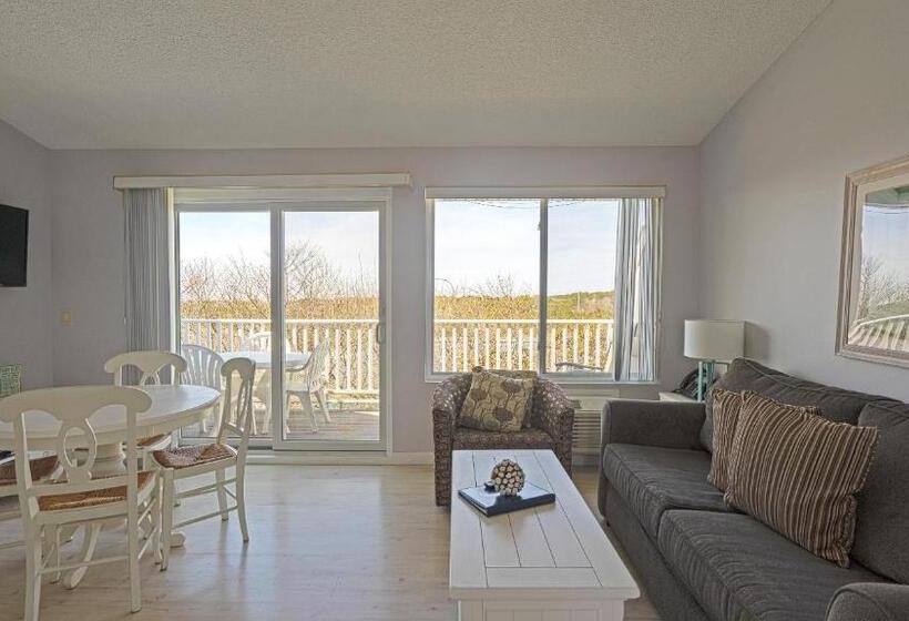 شقة غرفة واحدة مطلة على حمام السباحة, Sea Crest Resort