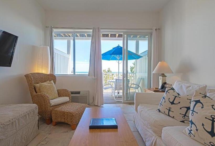 شقة غرفة واحدة مزودة بتراس, Sea Crest Resort