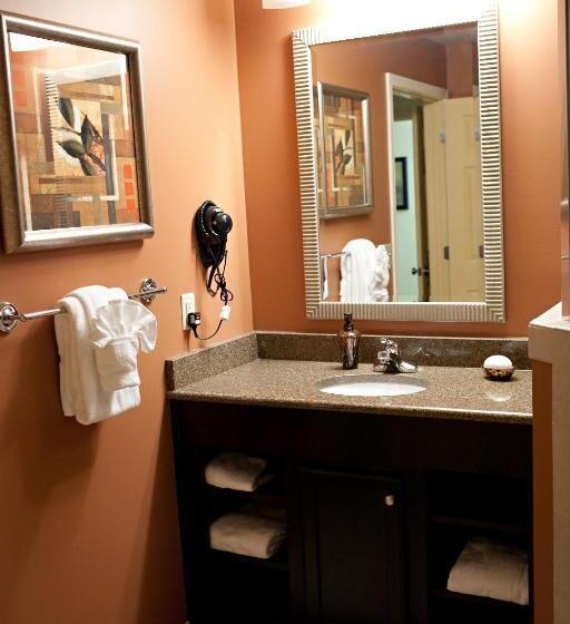 ２ベッドルームアパートメント, The Colonies At Williamsburg