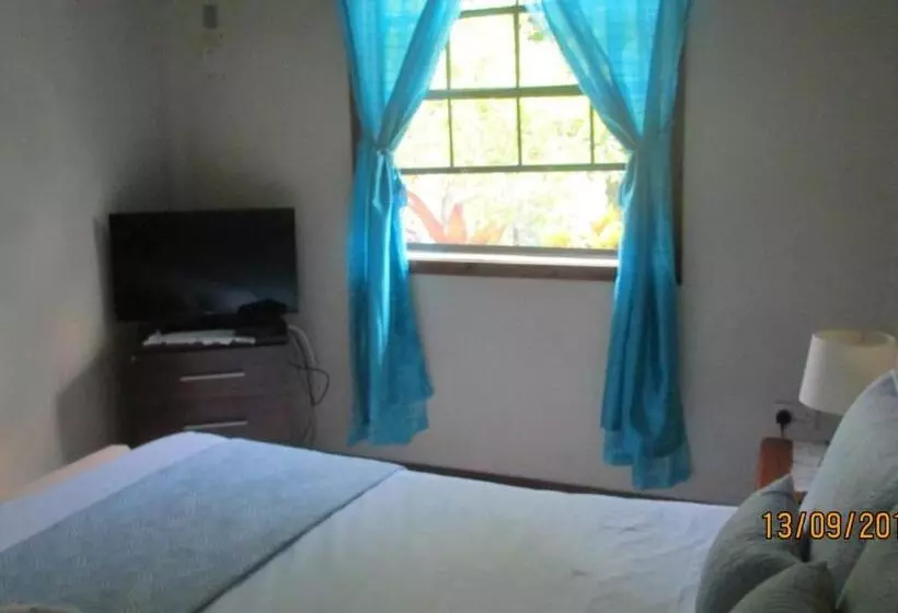 اتاق استاندارد, Tropical Breeze Vacation Home And Apartments