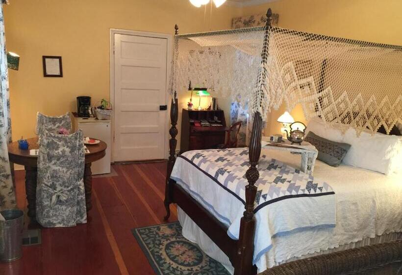Люкс, Magnolia Cottage Bed And Breakfast