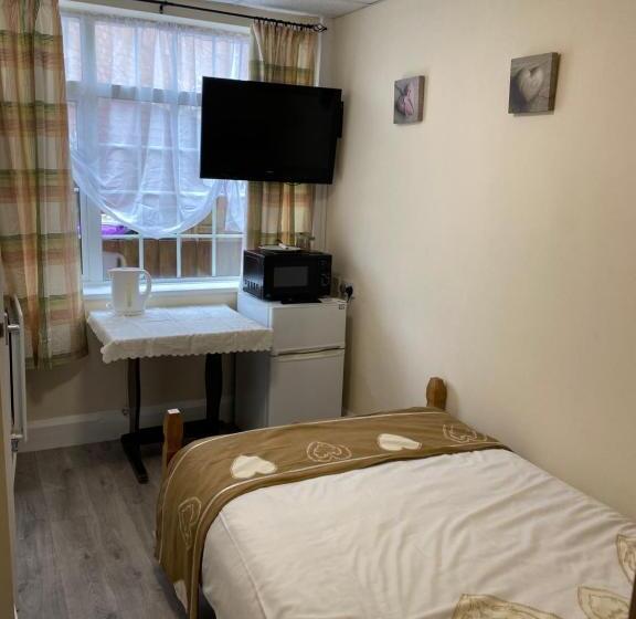 חדר סטנדרט יחיד, Clarendon Lodge   Accommodation Only