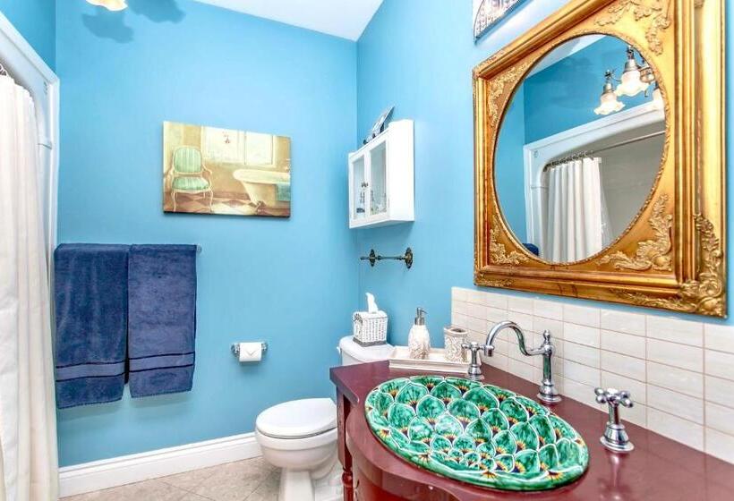 غرفة قياسية سرير كينج, Redwood Bed And Breakfast