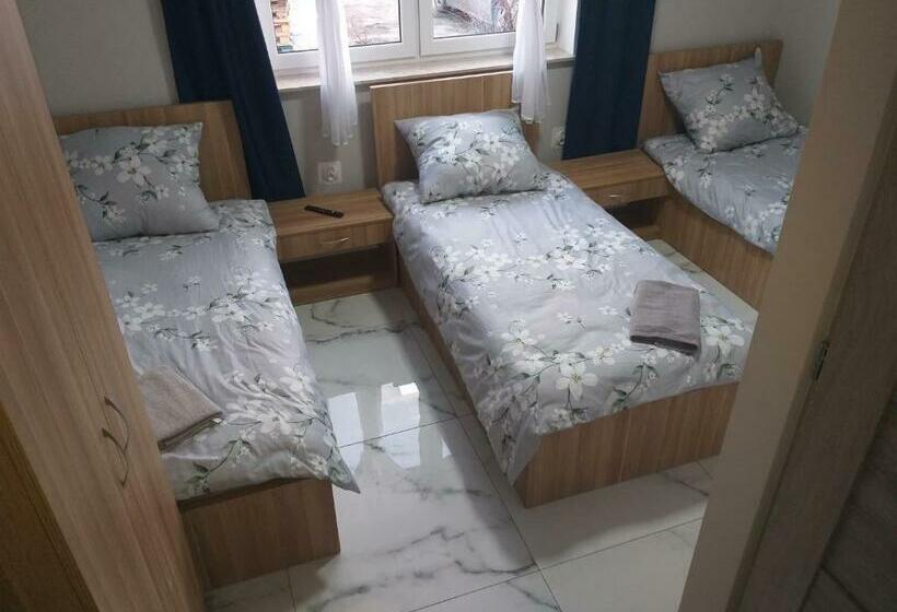 غرفة كومفورت ثلاثية, Czerwony Szafir Grodzisk