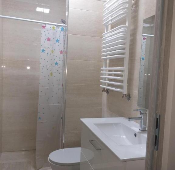 غرفة كومفورت ثلاثية, Czerwony Szafir Grodzisk