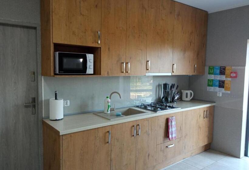 غرفة عائلية, Czerwony Szafir Grodzisk