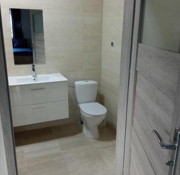 غرفة عائلية, Czerwony Szafir Grodzisk