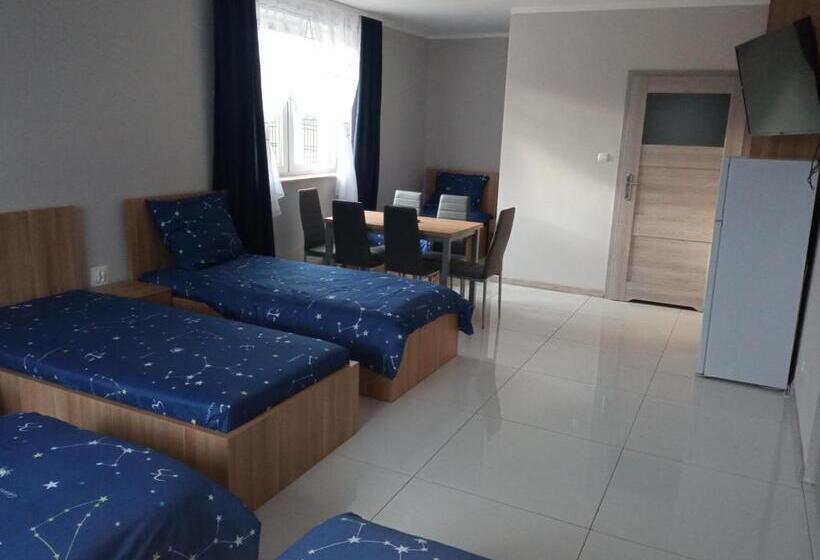 غرفة عائلية, Czerwony Szafir Grodzisk