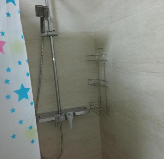 غرفة عائلية, Czerwony Szafir Grodzisk