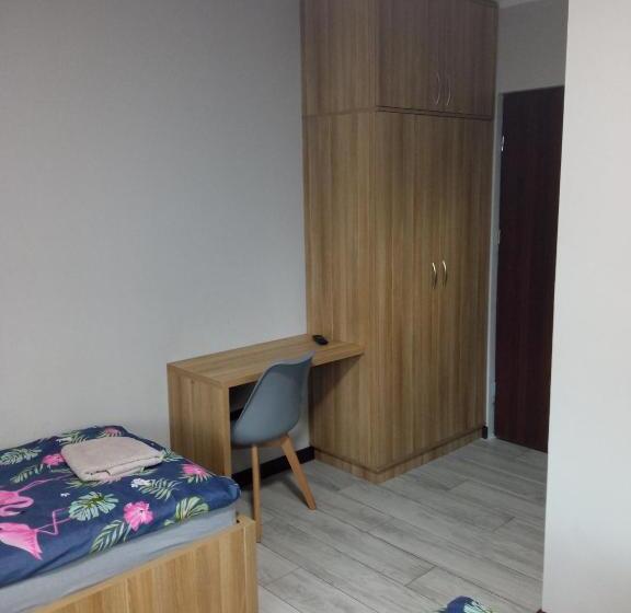 غرفة كومفورت ثلاثية, Czerwony Szafir Grodzisk