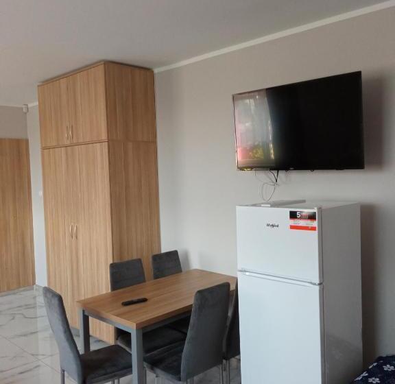 غرفة عائلية, Czerwony Szafir Grodzisk