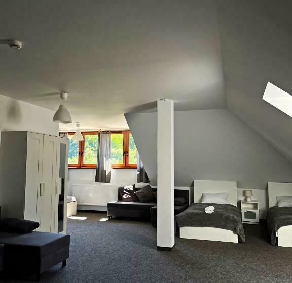 غرفة عائلية, Gospoda Magurska